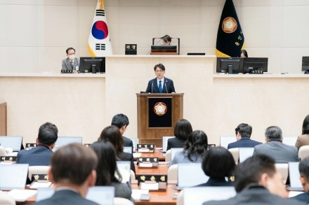 [크기변환]20251216 제298회 임시회 제1차 본회의-5분 자유발언(3)이교우 의원(2).jpg