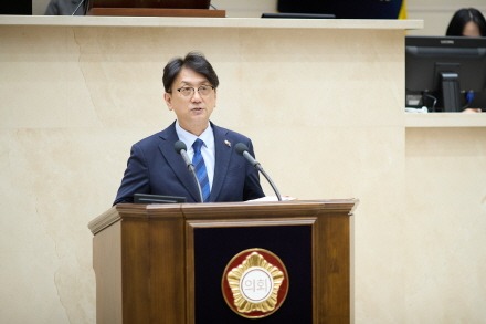 [크기변환]20251216 제298회 임시회 제1차 본회의-5분 자유발언(3)이교우 의원(1).jpg